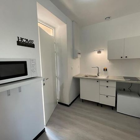 Studio A2 18M2 Cosy 5Minutes Gare Parking Gratuit Rue De La Mure Roanne Buitenkant foto